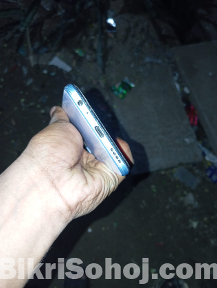 Vivo Y21